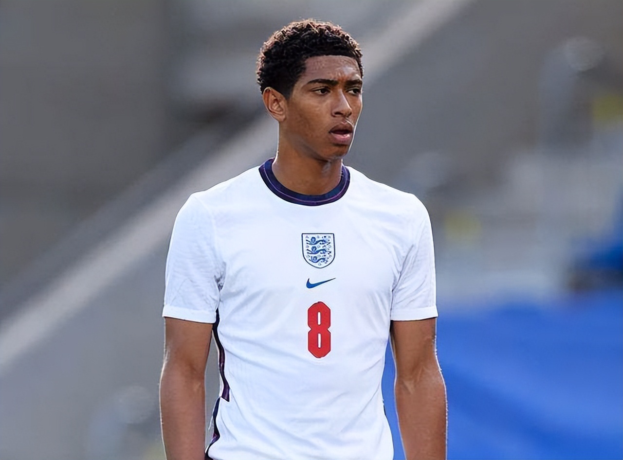 巴萨因对阵毕包时下半场延迟出场，被西足协纪律委员会警告（因对毕尔巴鄂竞技一战下半场出场延误，巴萨遭西班牙足协纪律委员会警告）