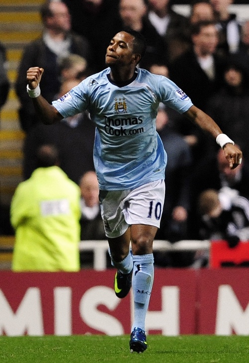 皇马本场25次射门，为本赛季西甲比赛没赢球球队中射门第二多（皇马本场射门25次，排名本季西甲未取胜球队第2多）