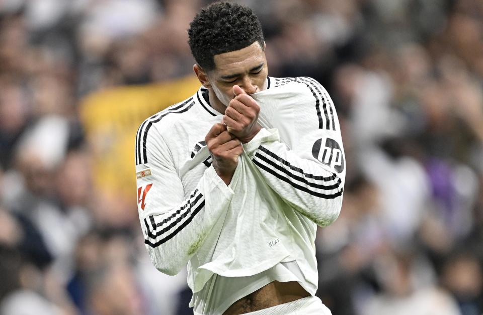 记者：拜仁考虑通过引进巴莱巴以顶替去向未明的格雷茨卡