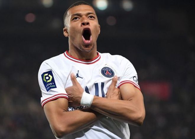 利雅得胜利客战新未来城体育：C罗PK拉卡泽特；菲利克斯首发