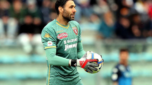 2板6助2抢，三分9中7 一己之力下起三分雨