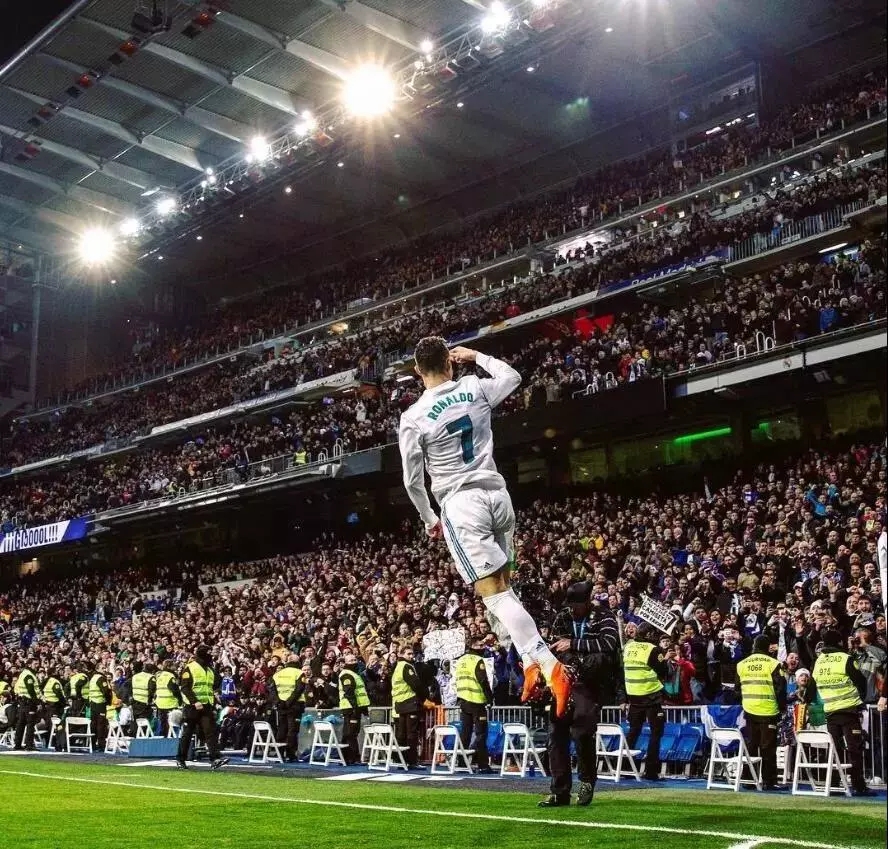 勒沃库森客场3-1狼堡，蒂尔曼传射，霍夫曼、塔普索巴建功