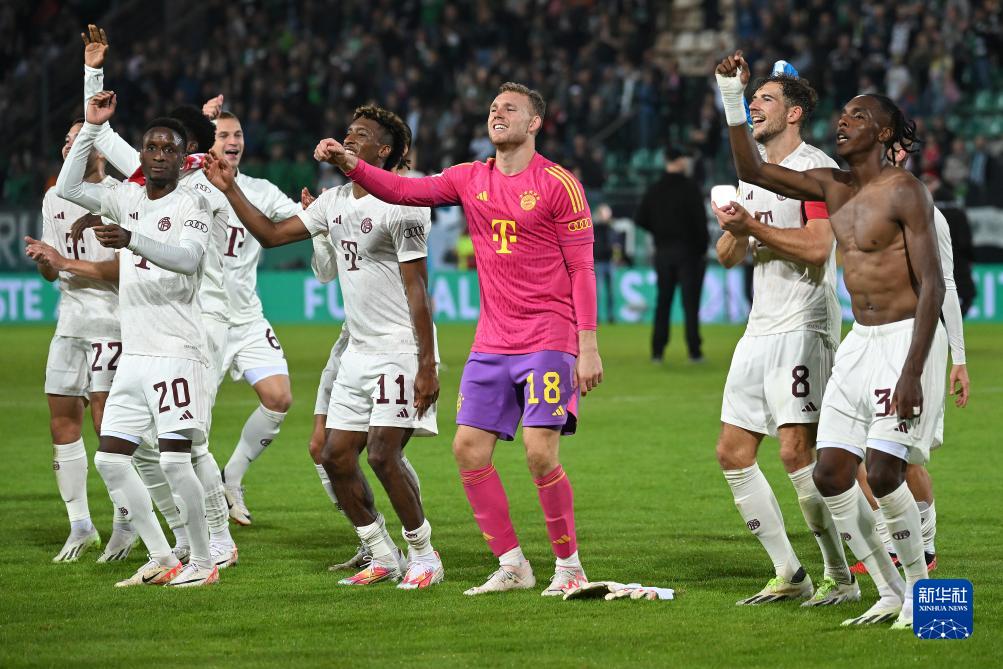 FIFA年度最佳女足阵容：邦马蒂领衔巴萨女足6人入选，鲁索在列（FIFA年度最佳女足阵容出炉：巴萨女足6人上榜，邦马蒂领衔，鲁索入选）