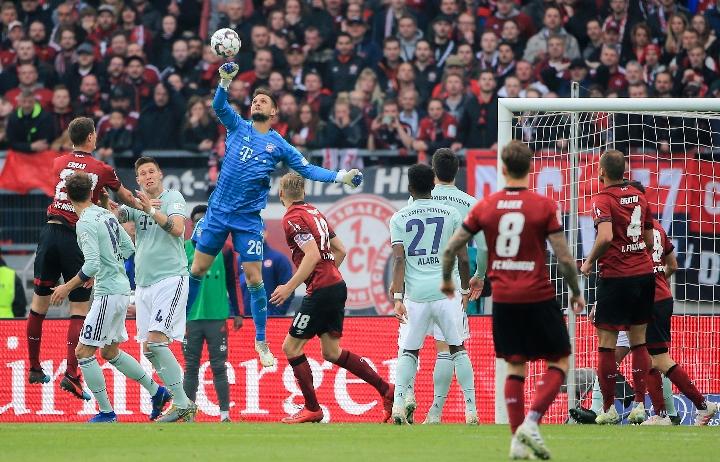 福登英超进球数达到63球，超越62球的贝克汉姆及亚亚·图雷（福登英超生涯第63球，超越贝克汉姆与亚亚·图雷）