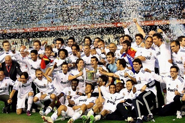 意甲焦点战：国际米兰4-0大胜科莫，路易斯·恩里克闪耀圣西罗