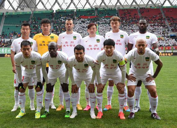 英超曼联和铁锤帮踢平，胖虎大力轰门式传球助攻达洛特种瓜得豆！