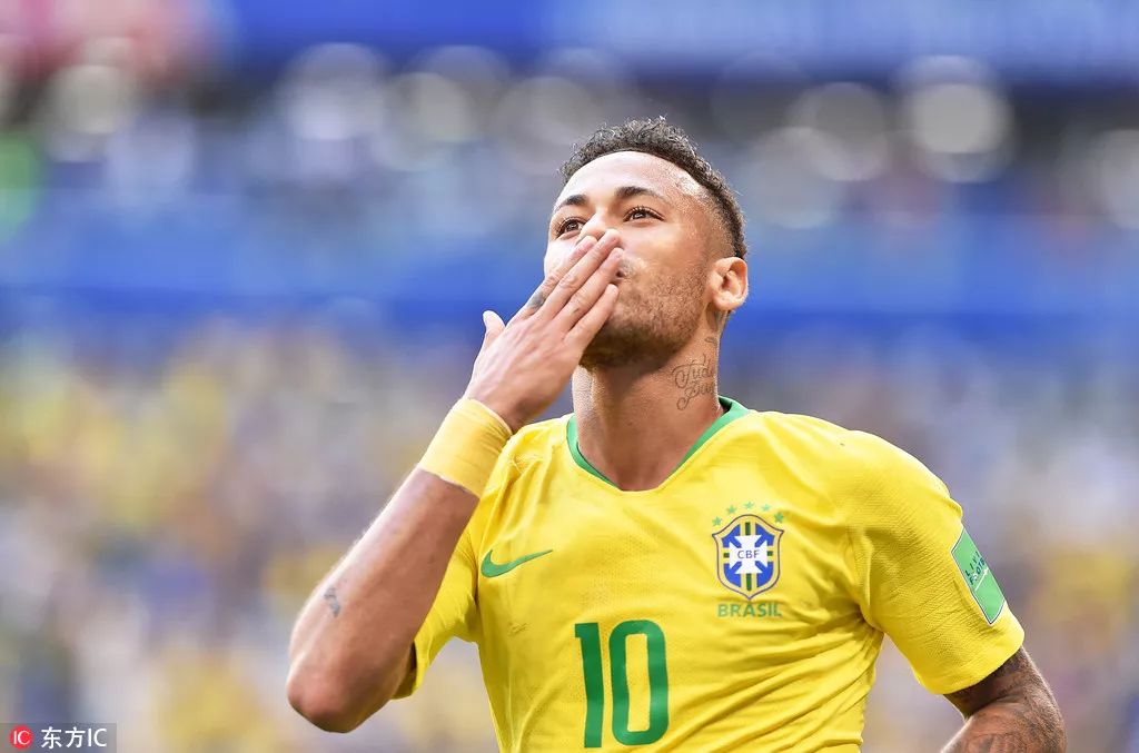 卡马万加在圣马梅斯受伤：皇家马德里的胜利与隐忧