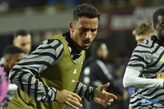 劳塔罗7个自然年意甲进球数上双，成为国米队史第四人