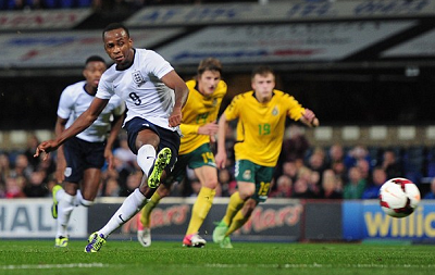 德天空：桑德兰、狼队有意瑞尔森；该球员一直想去英超踢球（德媒：狼队与桑德兰有意引进瑞尔森，球员长期心仪英超）