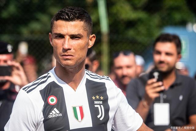 官方：26年1月起，德甲、德乙球场内将显示实际补时时长（官宣：2026年1月起，德甲与德乙赛场将公开显示实际补时时长）